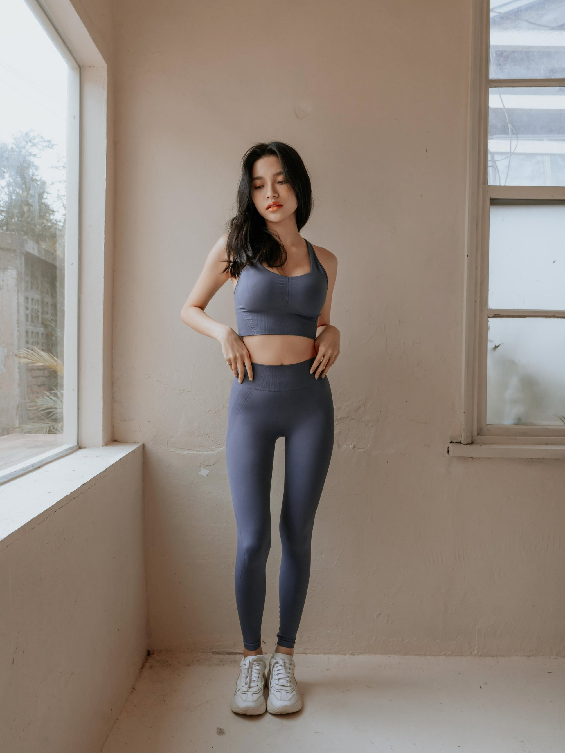 NU Concept 肌能衣研製所 FIR 美敷肌能壓力褲-全長-沉澱藍,獨家超Q彈3倍彈力!加了獨家FIR遠紅外線技術,藉由吸收身體紅外線再反射回肌膚機制,美膚不費力!