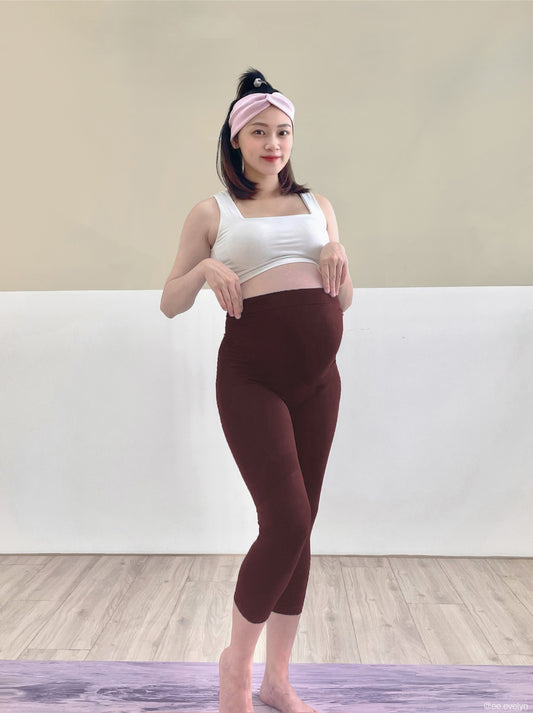 FIR 美敷肌能®孕婦壓力褲-七分 低調暖棕美敷®循環更加倍 獨家孕婦專屬壓力褲 ★孕婦款醫美級壓力褲  ★獨家3倍高彈力技術  ★緊而不繃更靈活自如  ★美敷拉提幫腿敷面膜  有效提高血流速25%及血氧度3%！ 讓你雙腿自帶美肌，美膚不費力！
